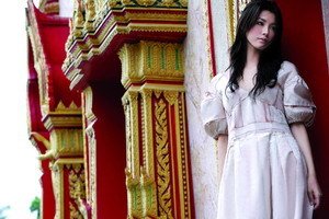 女學(xué)生被外教遺棄19年后攜子鬧場？上戲回應(yīng)